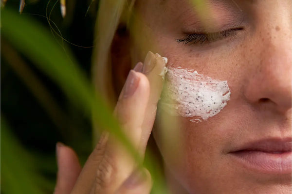 Quelle routine adopter avec une peau grasse ?