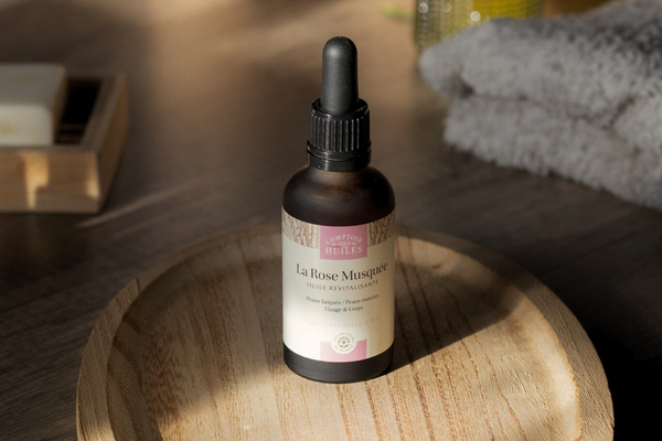 L’huile de Rose Musquée : tout savoir sur ses bienfaits !