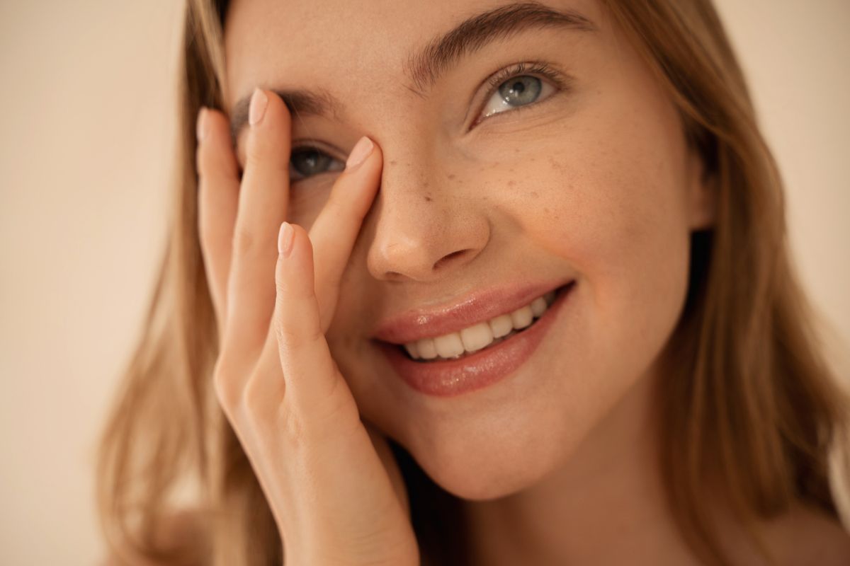 Routine Soin Visage : Les Étapes Clés pour une Peau Éclatante au Naturel