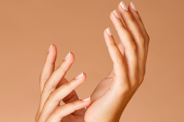 Ongles cassants : les solutions naturelles pour les réparer